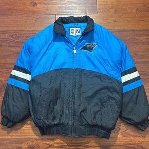 LOGO 7 Vintage Panthers Puffer Jacket